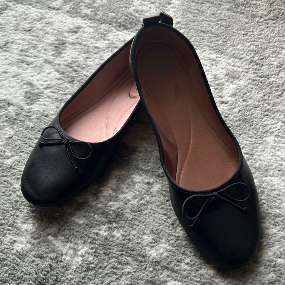 Zara Ballet Flats - Black Size US 7.5